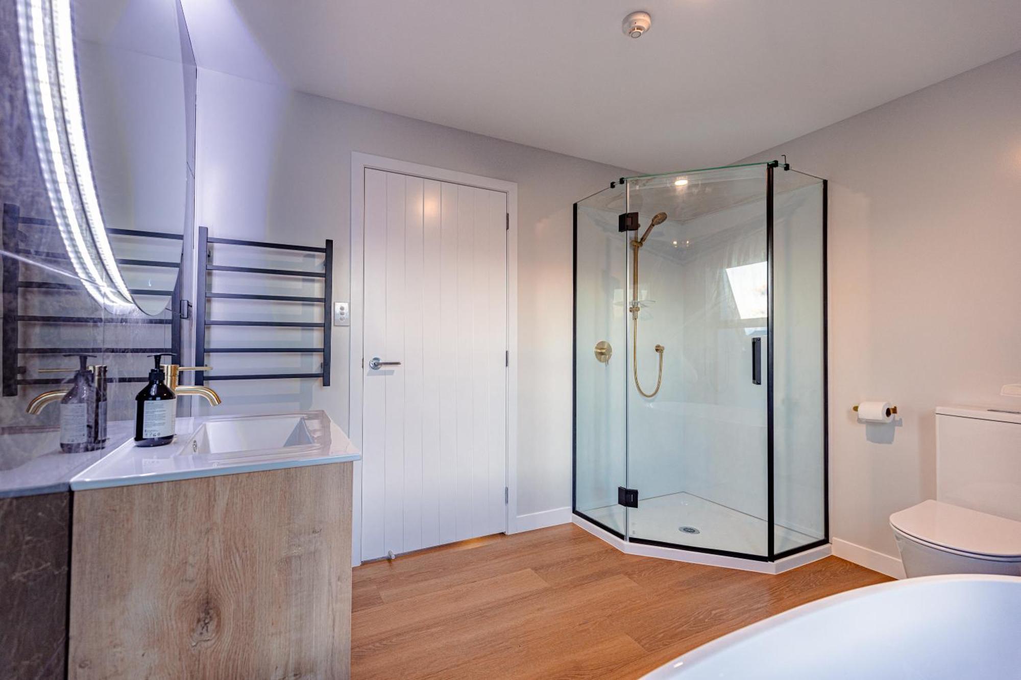 Johnston Apartments - Award-Winning Building, Your Unforgettable Stay Whanganui Exteriör bild