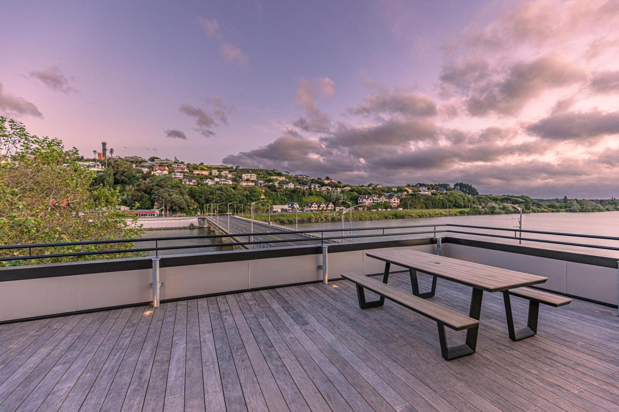 Johnston Apartments - Award-Winning Building, Your Unforgettable Stay Whanganui Exteriör bild