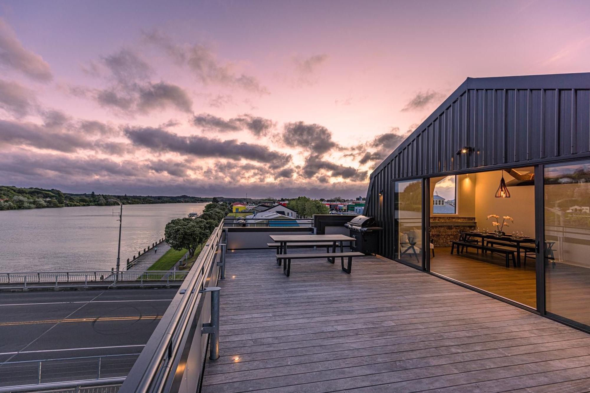Johnston Apartments - Award-Winning Building, Your Unforgettable Stay Whanganui Exteriör bild